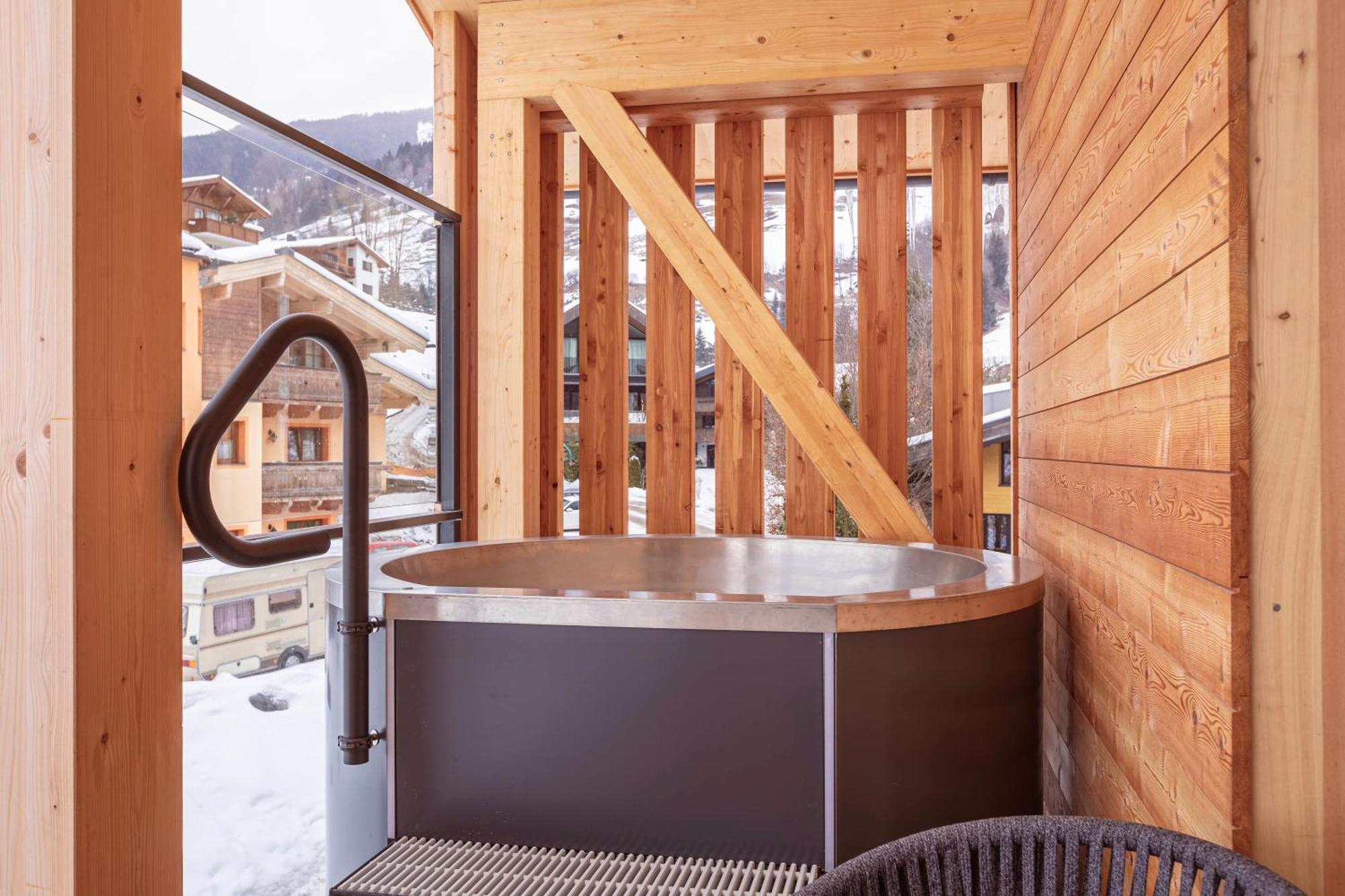 Saalbach Suites By Alps Resorts Exterior photo